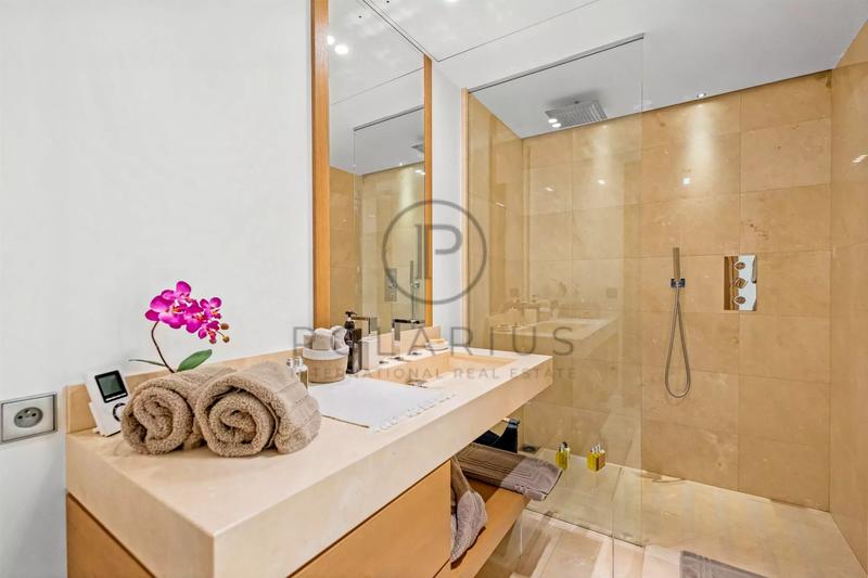 Villa - 1 400 m² - 15 pièces