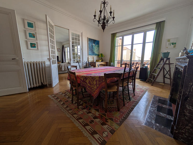 Appartement - 188 m² - 5 pièces