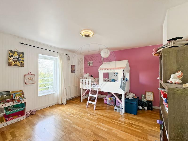 Maison - 122 m² - 4 pièces