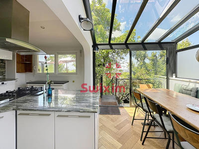 Maison - 209 m² - 8 pièces