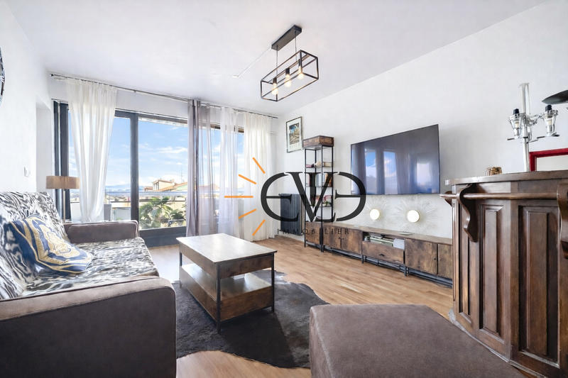 Appartement - 60 m² - 2 pièces