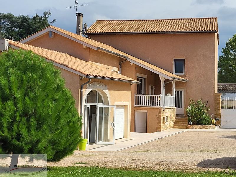 Propriété - 210 m² - 7 pièces