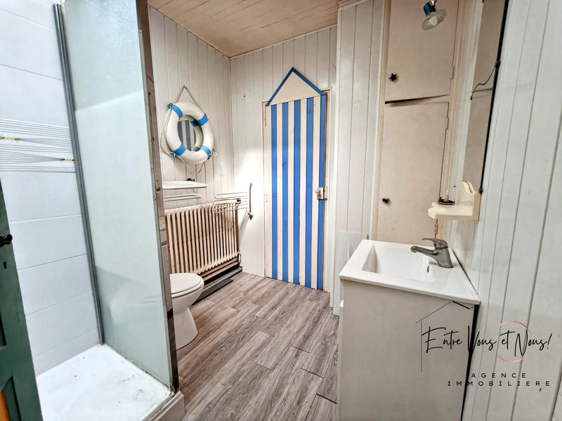 Maison - 219 m² - 8 pièces