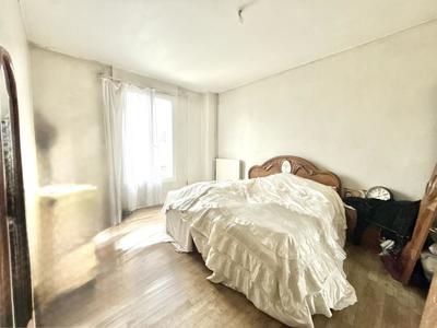 Maison - 180 m² - 8 pièces