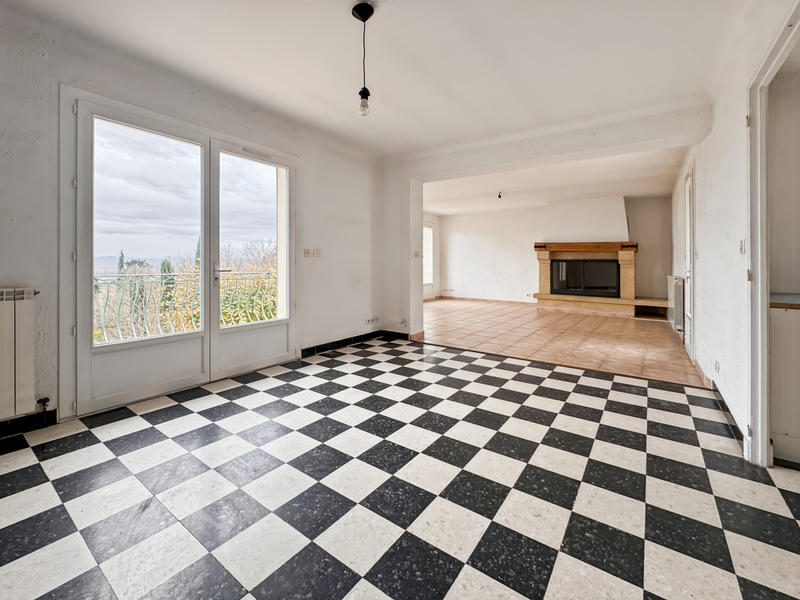 Maison - 226 m² - 8 pièces