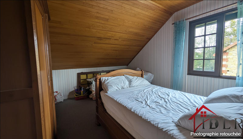 Maison - 210 m² - 6 pièces