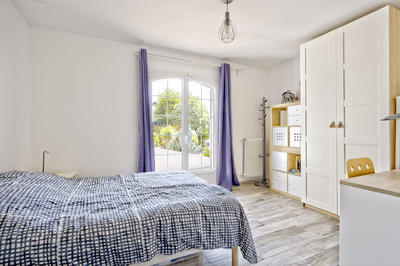 Maison - 260 m² - 8 pièces