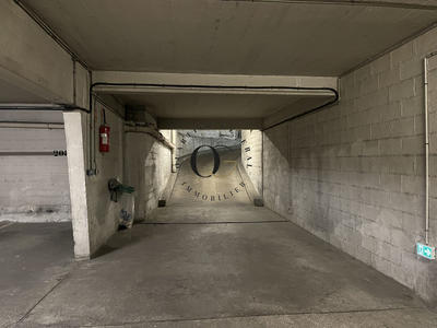 Parking / Garage - 17 m²