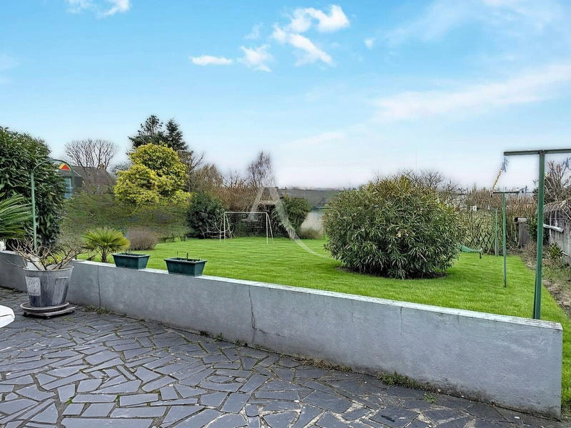 Maison - 105 m² - 7 pièces