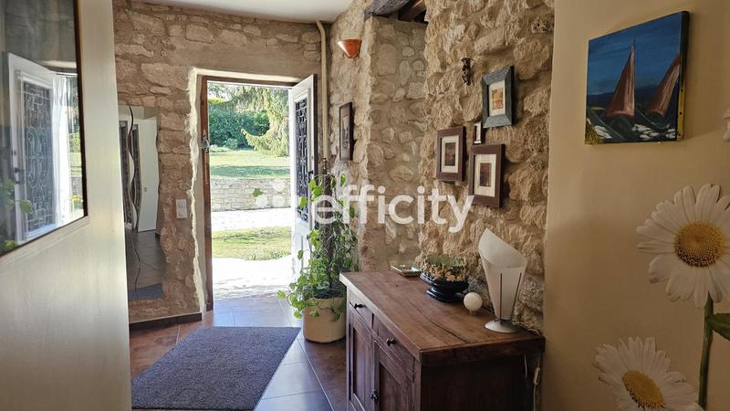 Maison - 280 m² - 11 pièces