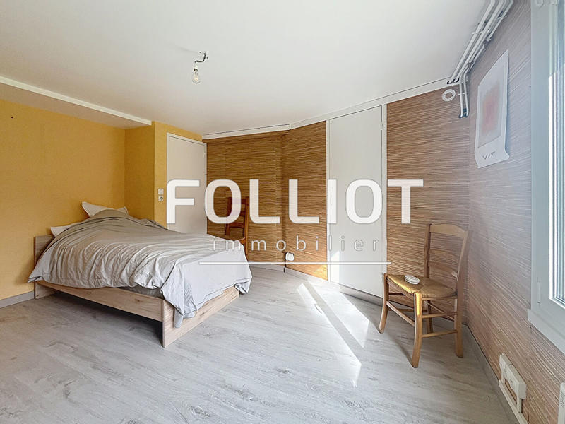 Maison - 205 m² - 10 pièces