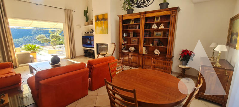 Maison - 159 m² - 5 pièces