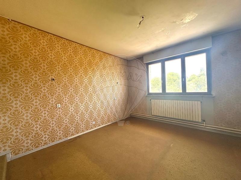 Maison - 181 m² - 9 pièces