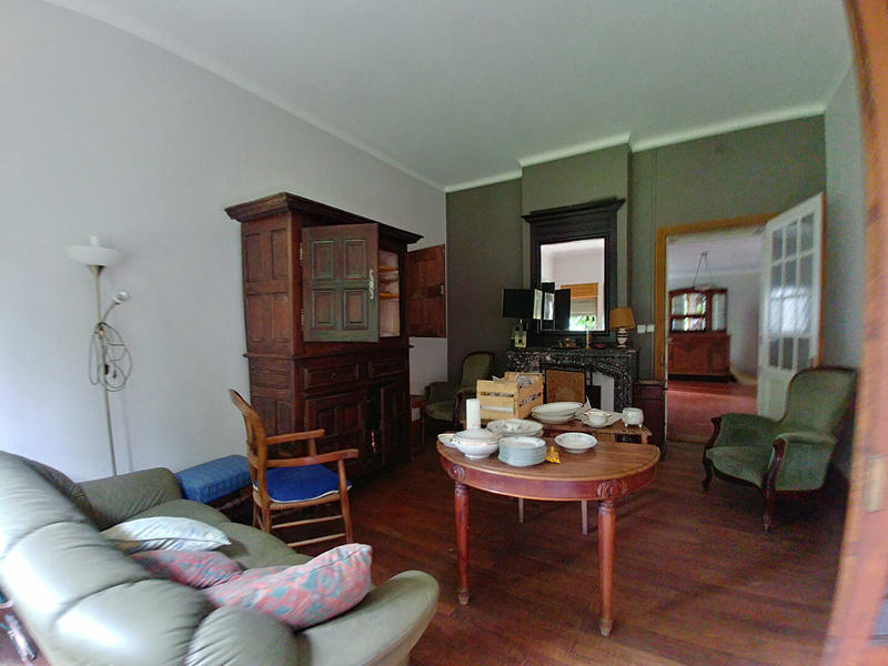 Maison - 210 m² - 9 pièces