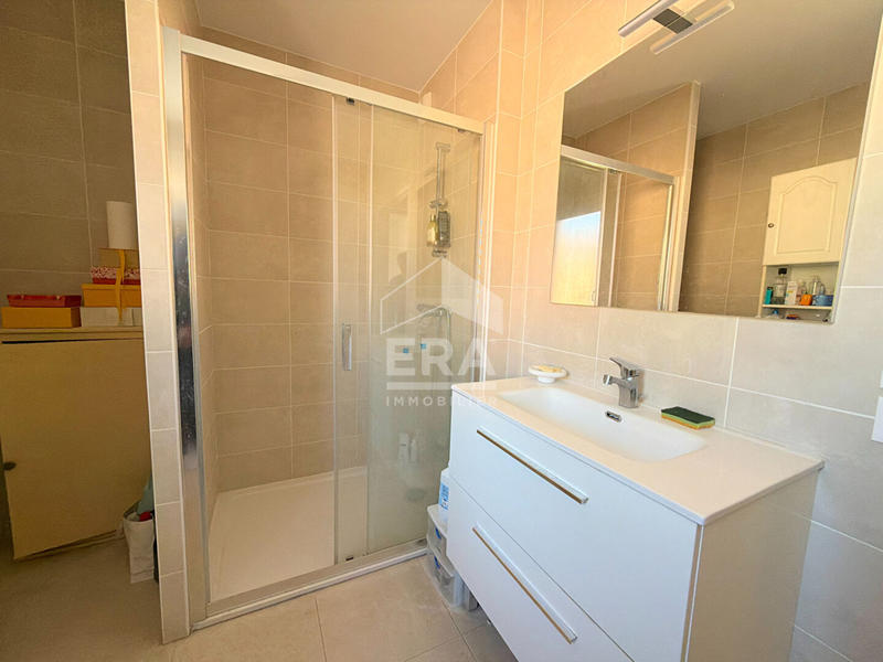 Maison - 94 m² - 5 pièces