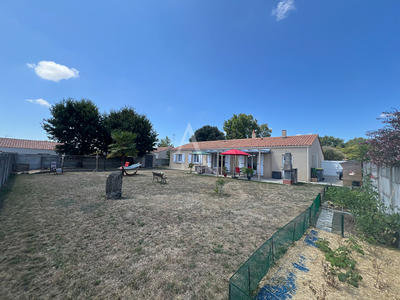 Maison - 99 m² - 5 pièces