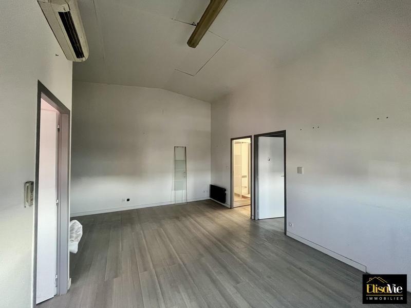 Local commercial - 310 m²