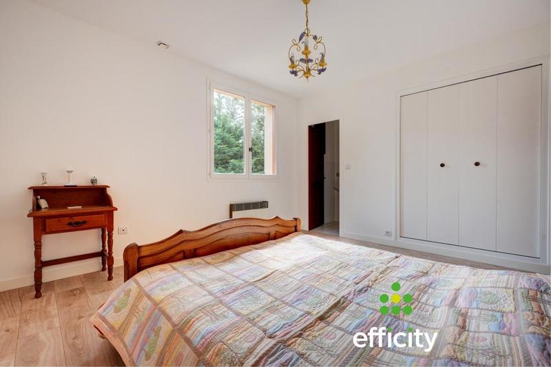 Maison - 166 m² - 7 pièces