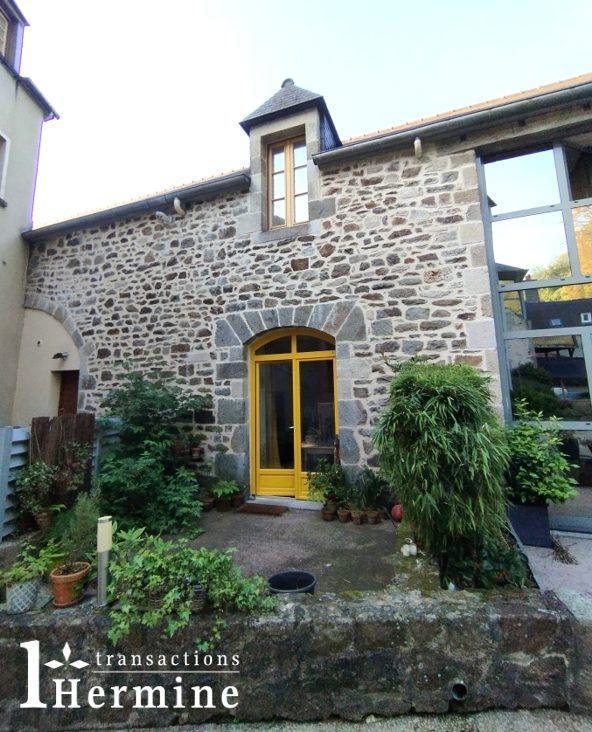 Maison traditionnelle - 82 m² - 4 pièces