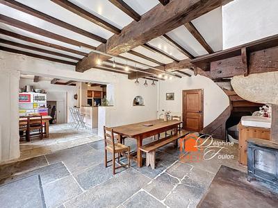 Maison - 288 m² - 8 pièces