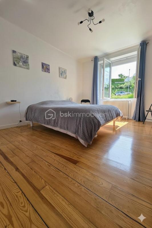 Maison de ville - 190 m² - 9 pièces