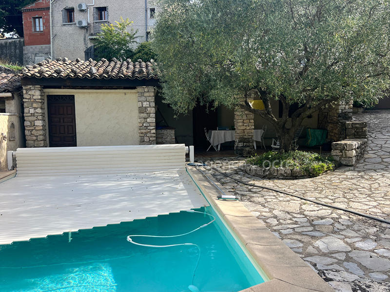 Maison - 136 m² - 4 pièces