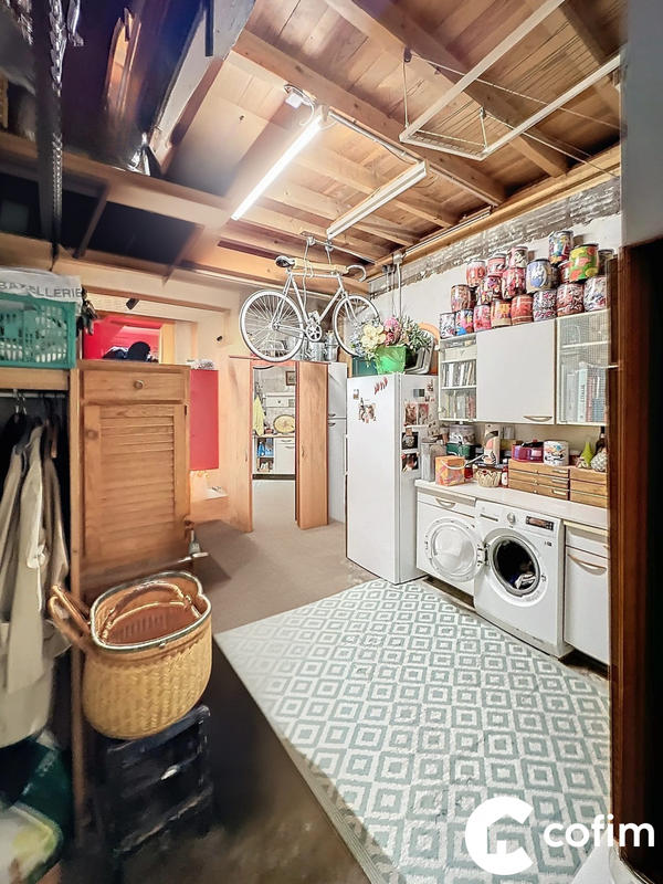 Maison - 230 m² - 6 pièces