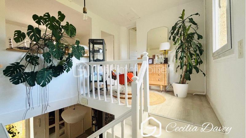 Propriété - 180 m² - 7 pièces