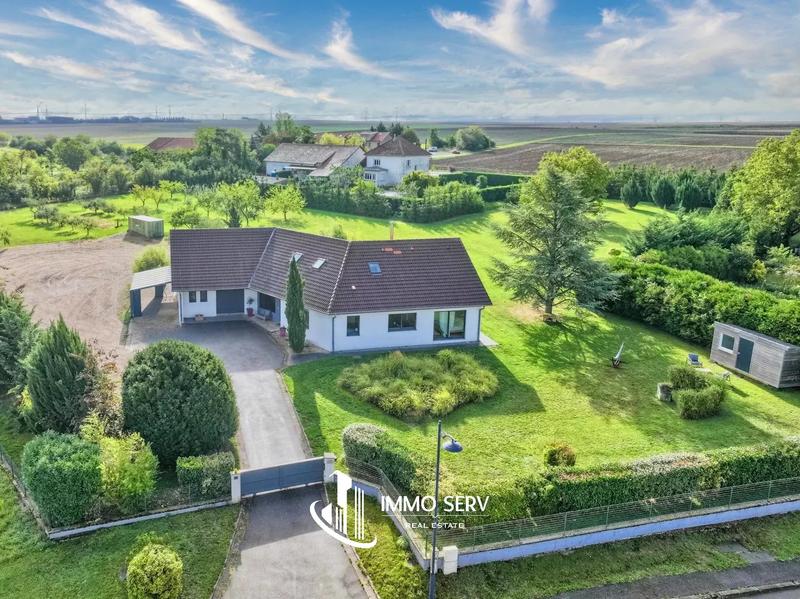 Maison - 245 m² - 9 pièces