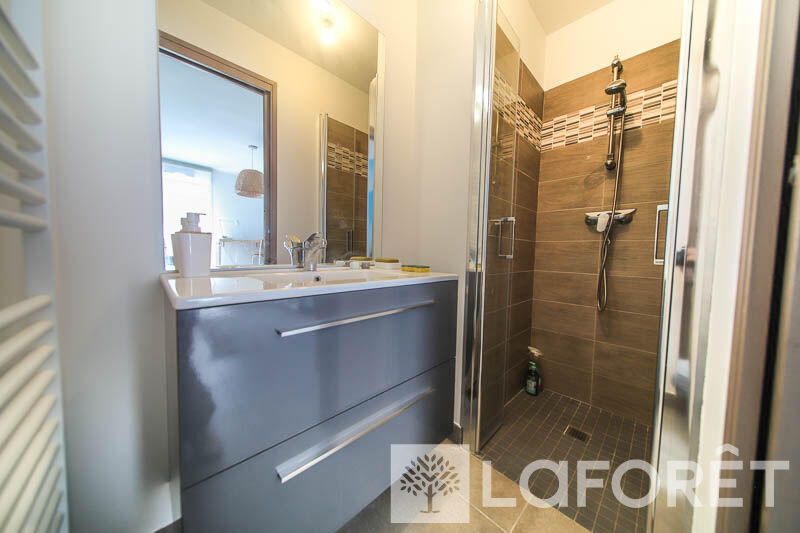 Appartement - 77 m² - 3 pièces