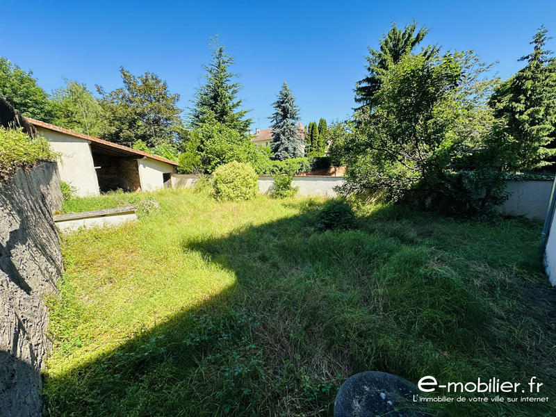 Maison - 216 m² - 7 pièces