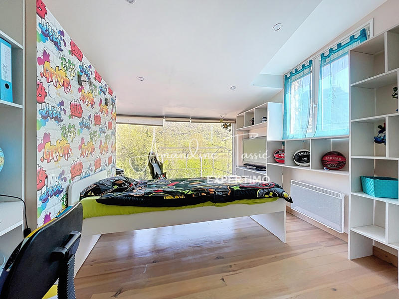 Maison - 145 m² - 6 pièces