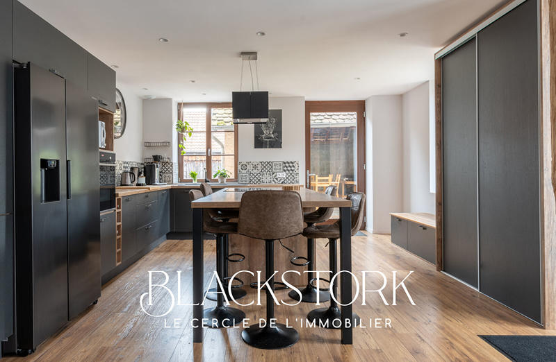 Maison - 196 m² - 7 pièces