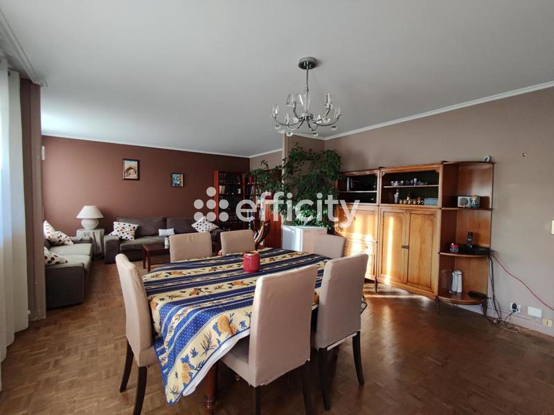 Appartement - 100 m² - 5 pièces