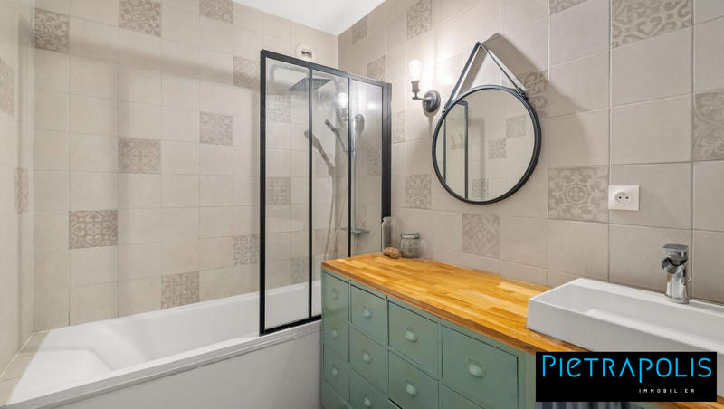 Appartement - 81 m² - 4 pièces