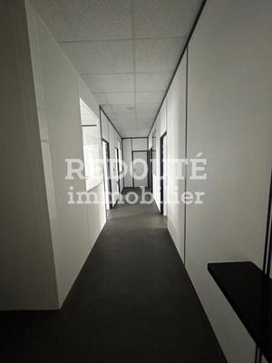 Bureau - 109 m² - 6 pièces