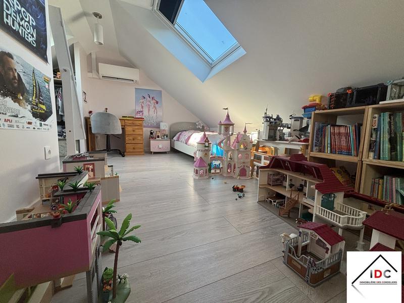 Maison - 100 m² - 5 pièces