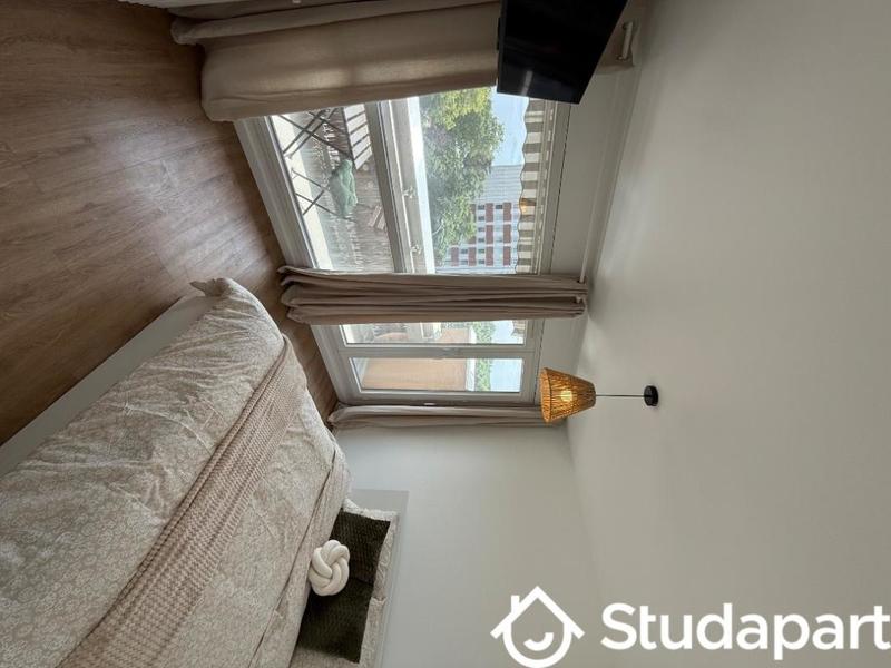 Chambre - 9 m² - 1 pièce