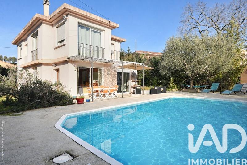 Maison - 140 m² - 5 pièces