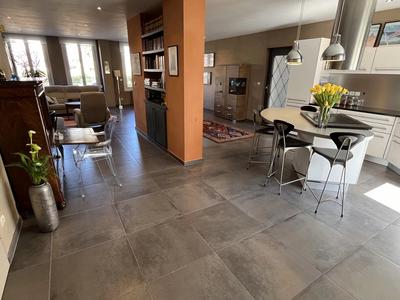 Maison - 170 m² - 7 pièces