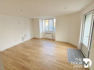 Maison de ville - 97 m² - 6 pièces