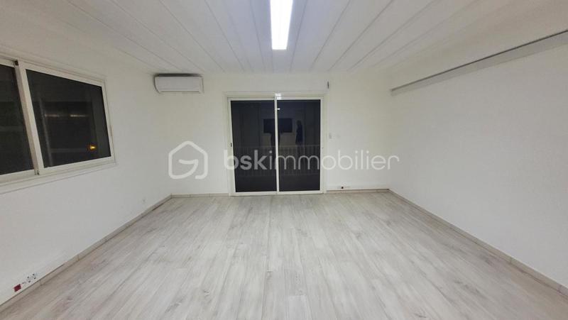 Bureau - 140 m² - 6 pièces