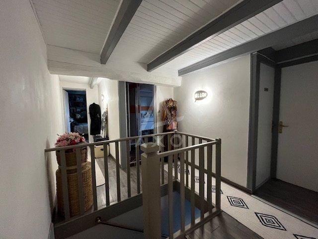 Maison - 170 m² - 5 pièces