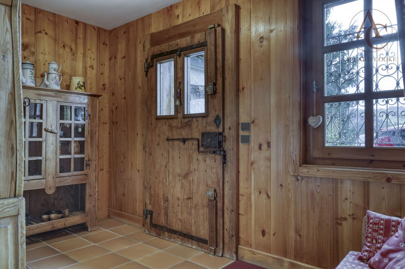 Châlet - 206 m² - 6 pièces