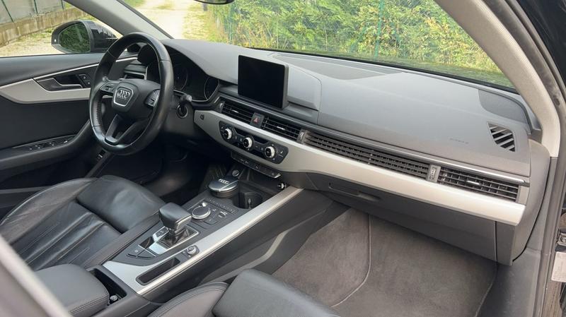 Audi A4 V 2.0 Tdi 150 s-Tronic7 Design - Automatique Toit ouvrant