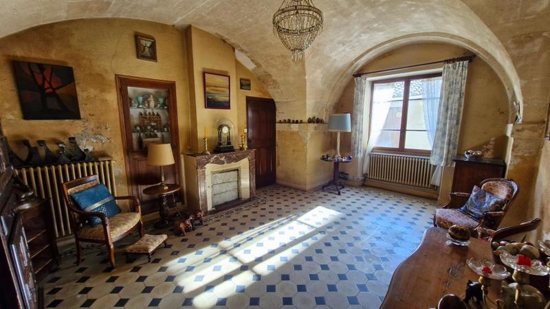 Maison - 201 m² - 7 pièces