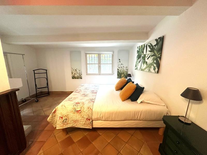 Villa - 292 m² - 8 pièces