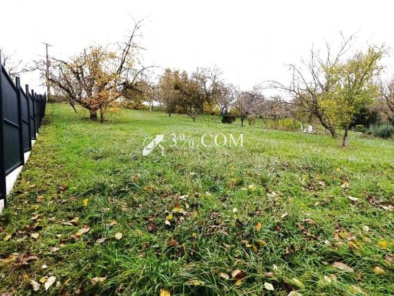 Terrain constructible - 1 215 m²