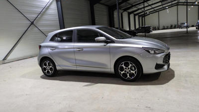 Mg mg3 1.5 l Hybrid+ 195 Ch Luxury + Radar Ar + Camera 360