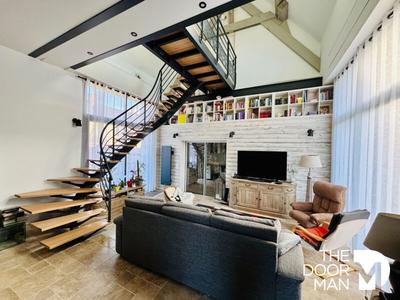 Maison - 200 m² - 7 pièces